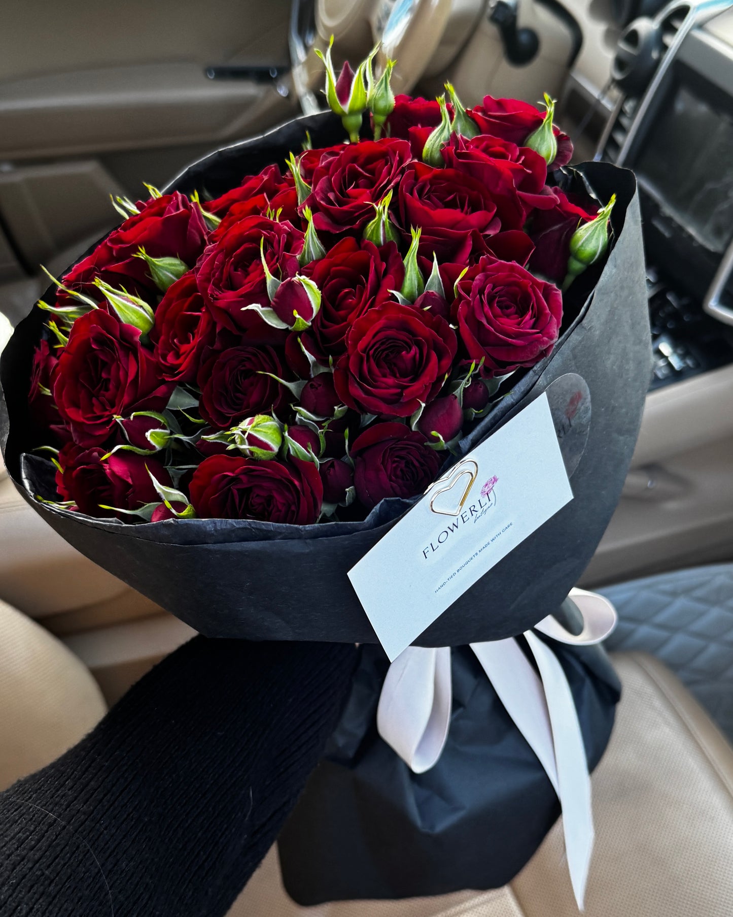 Red Spray Roses Monobouquet