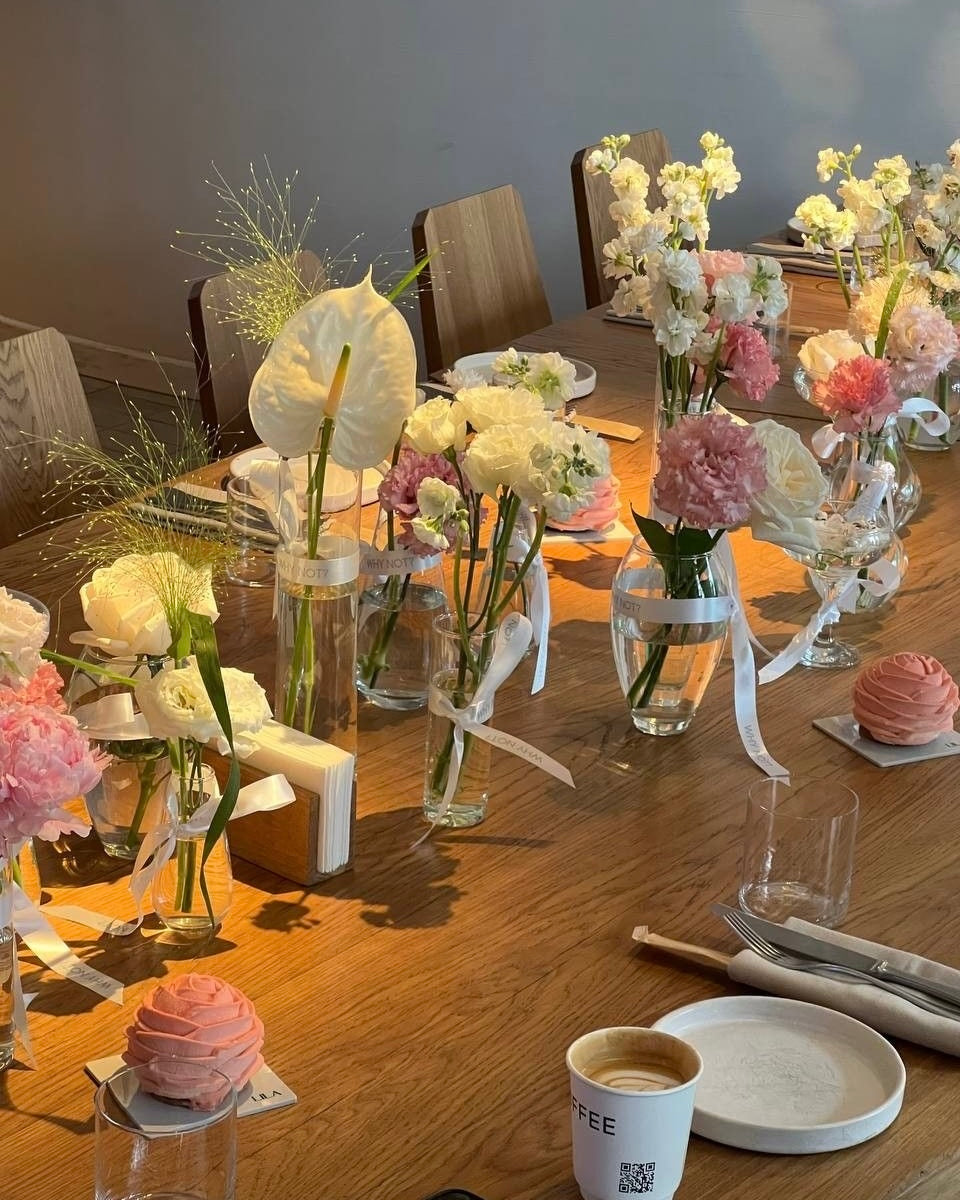 Intimate Dinner Floral Styling